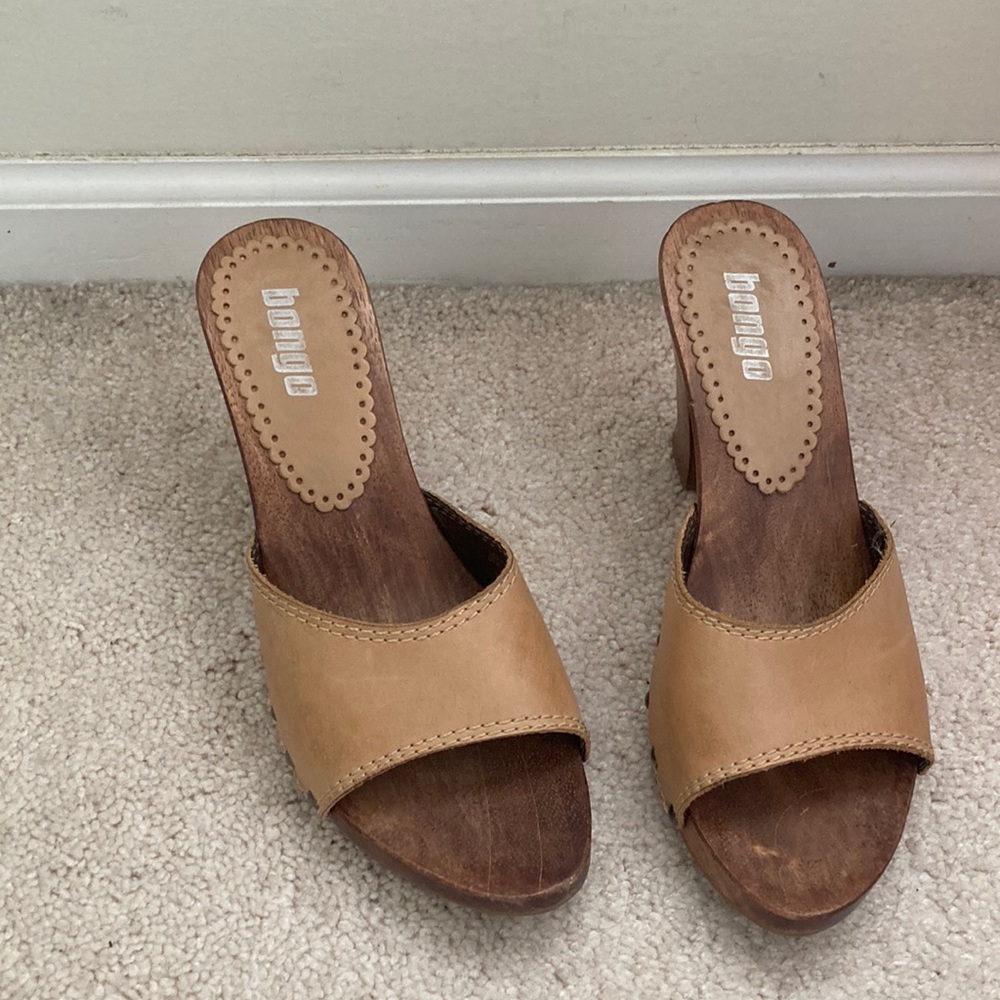 Bongo Vtg Leather W/Wood Riveted Sole Slip On Heeled Sandal “Stud Muffin” B10161